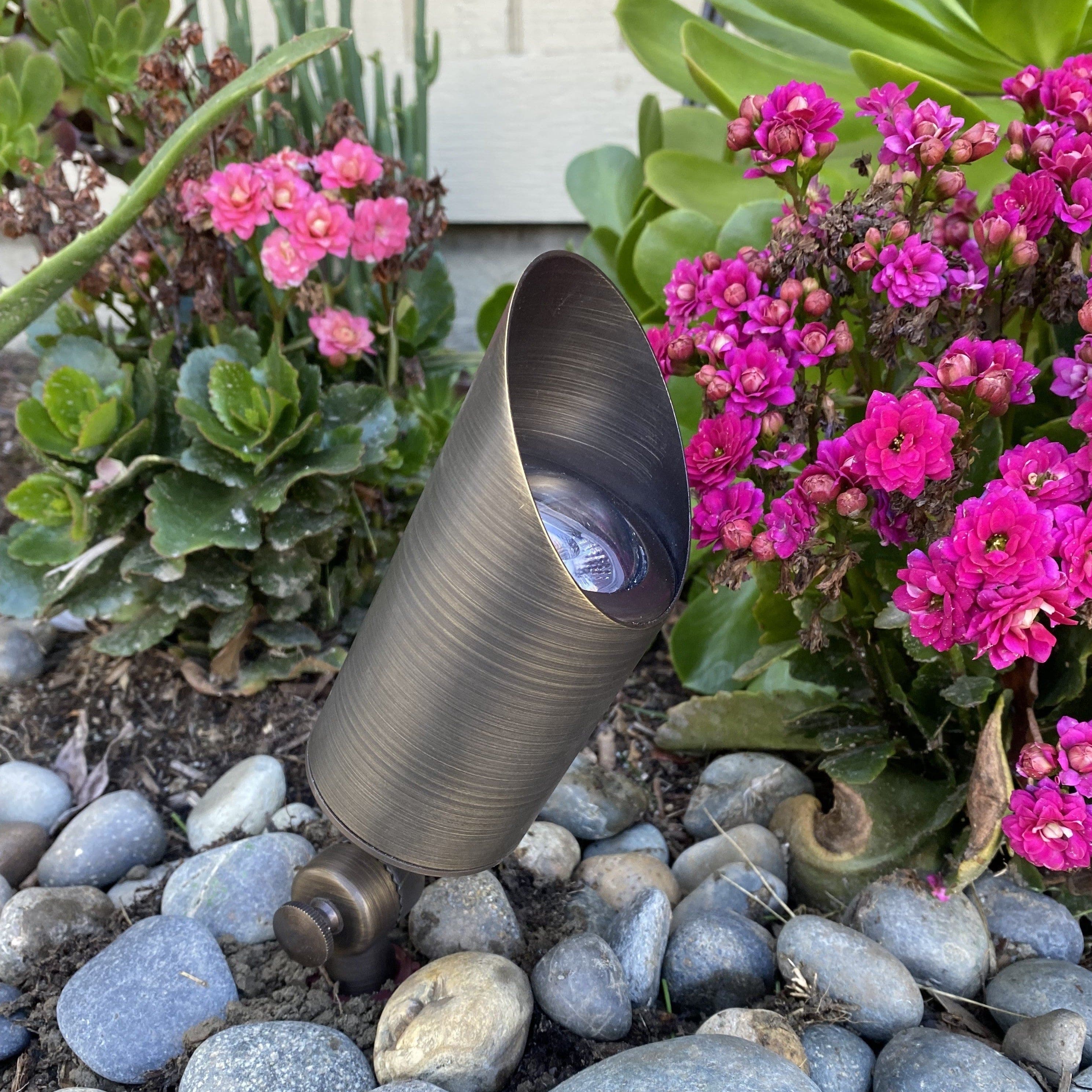 Brass outdoor clearance landscape lighting