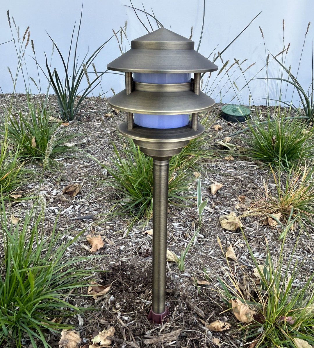 Bougie Solid Cast Brass Pagoda Path & Area Light Antique Bronze Low Voltage Outdoor Lighting